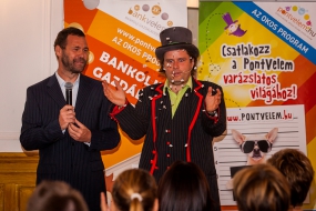 félmillió forintot adományoztak a diákok