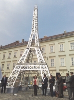 Budapestre költözik az Eiffel-torny