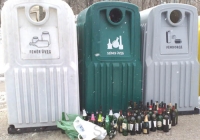 Mit dobjak a színes üveg gyűjtőbe?